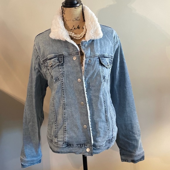 Torrid Jackets \u0026 Coats | Sale Torrid Womens Ladies Denim Jean Jacket with Sherpa Collar-Plaid Lining | Color: Blue/White | Size: 1x | Thecurveyone's
